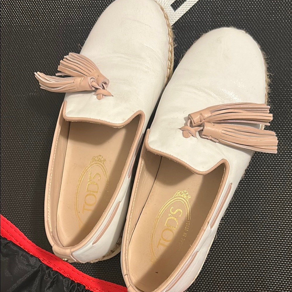 Tod's Women's White Leather Loafers with Tassels